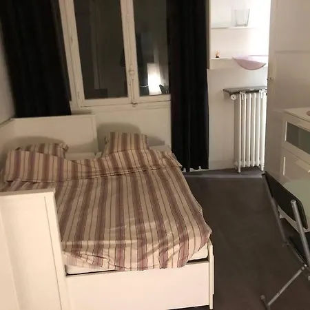 Beau Appartement,proche De Metro * Париж