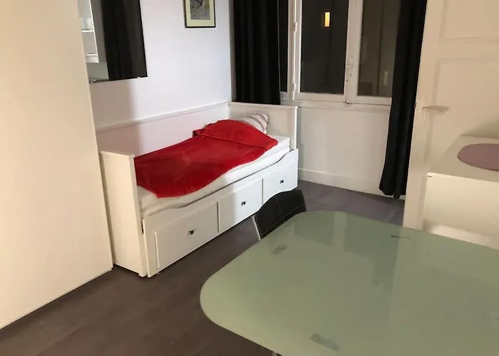 Beau Appartement,proche De Metro * 巴黎